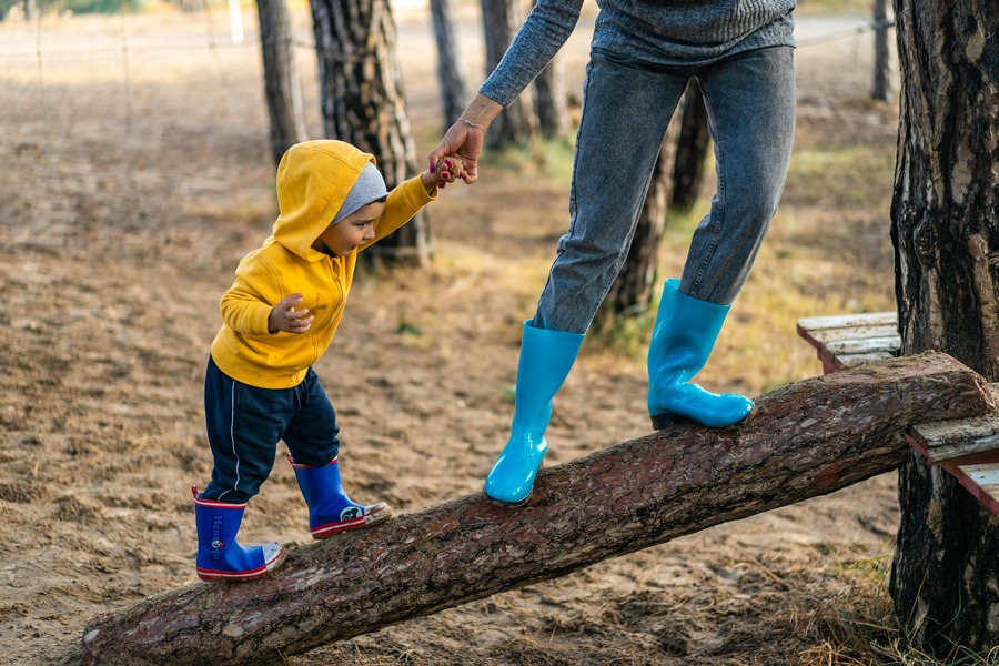 Child Custody vs. Guardianship in Indonesia: Key Differences for Foreigners