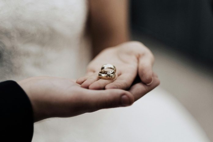 Can a Prenuptial Agreement Include Spousal Support Provisions in Indonesia?