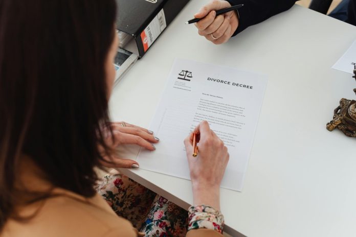 What Happens if One Spouse Moves Abroad Before Divorce Is Finalized?