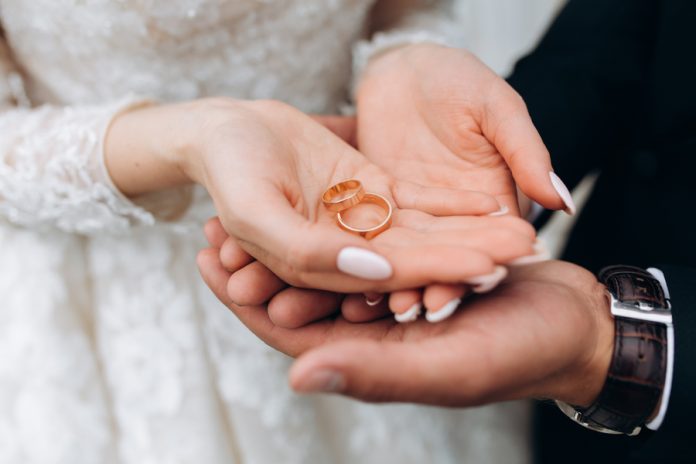 Can a Foreign Spouse Own a Business in Indonesia Without a Prenup?